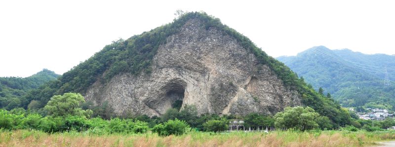 半過岩鼻遠景